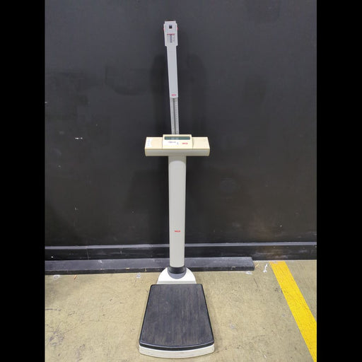 seca Digital Column Scale with Height Rod - used medical equipment - image 1