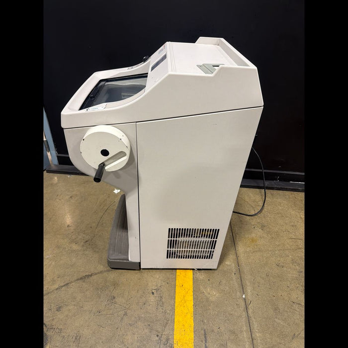 Sakura Tissue-tek CRYO3 Plus Cryostat With Handwheel - used medical equipment - image 2