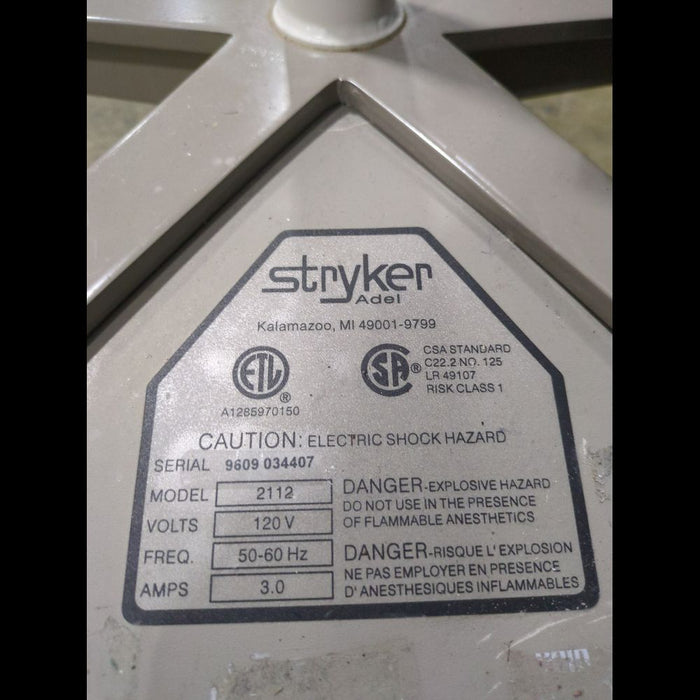 Stryker 2112 Exam Light With Articulating Arm On Rolling Base - used medical equipment - image 3