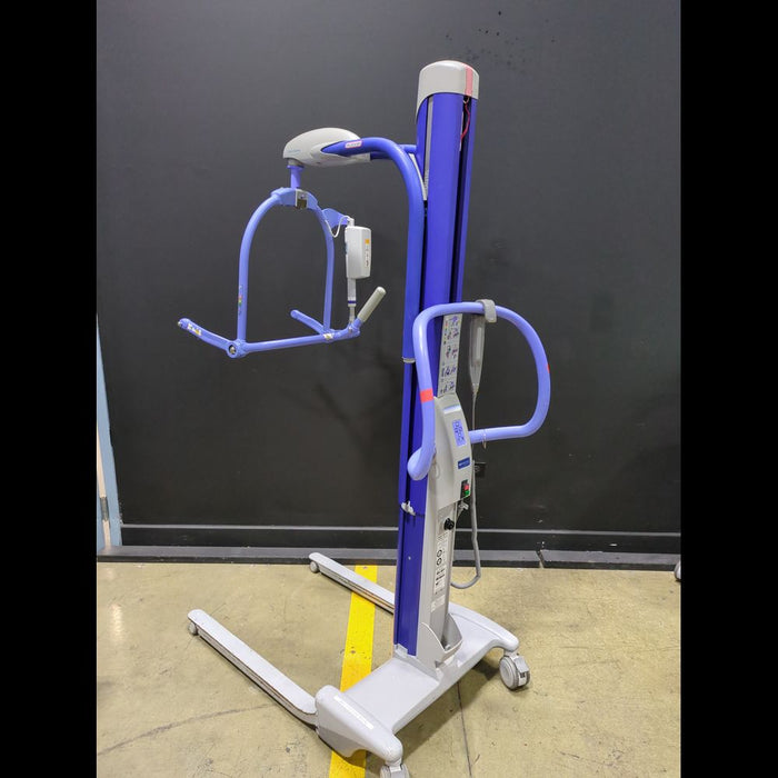 Arjo Huntleigh Patient Lift With Scale, Spreader Bar & Handset - used medical equipment - image 2